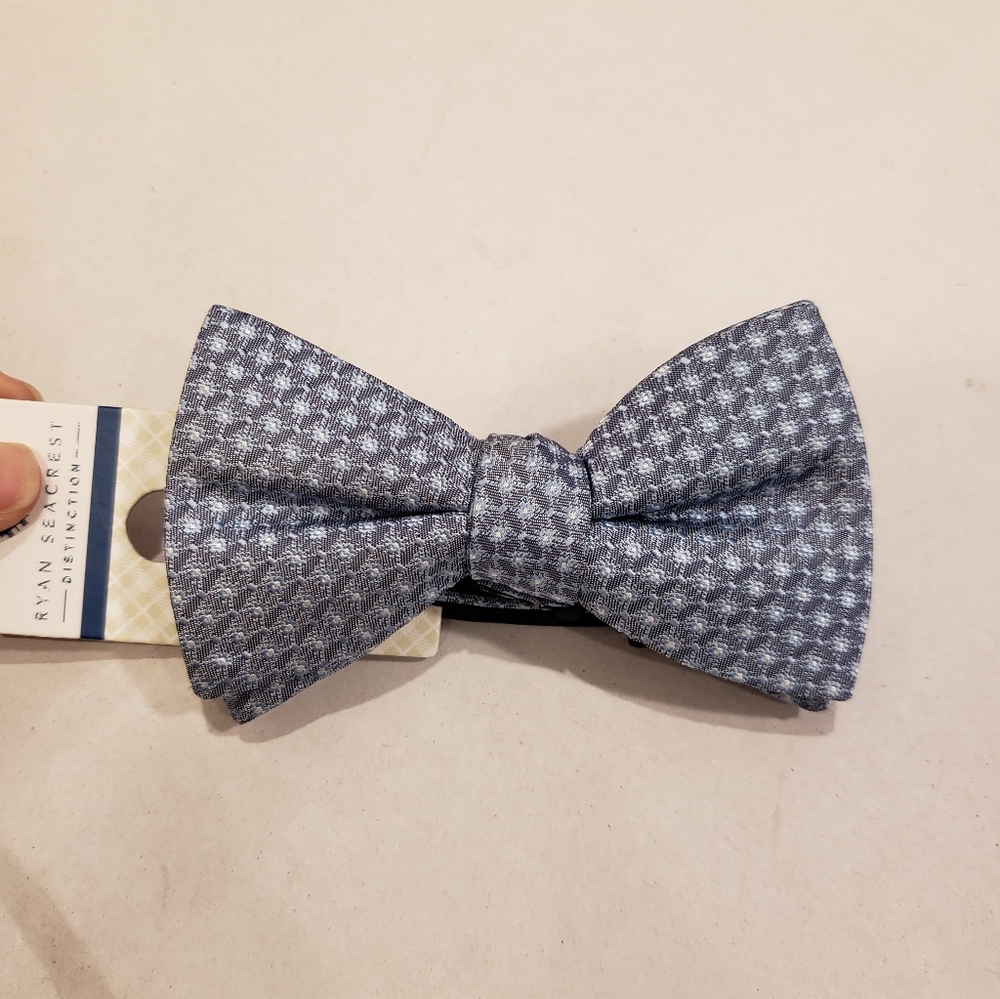 NWT Ryan Seacrest Distinction Silk Bow Tie Blue - Picture 3 of 6